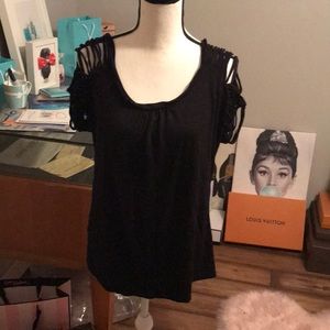 Sexy shredded shoulder and back Cachè top